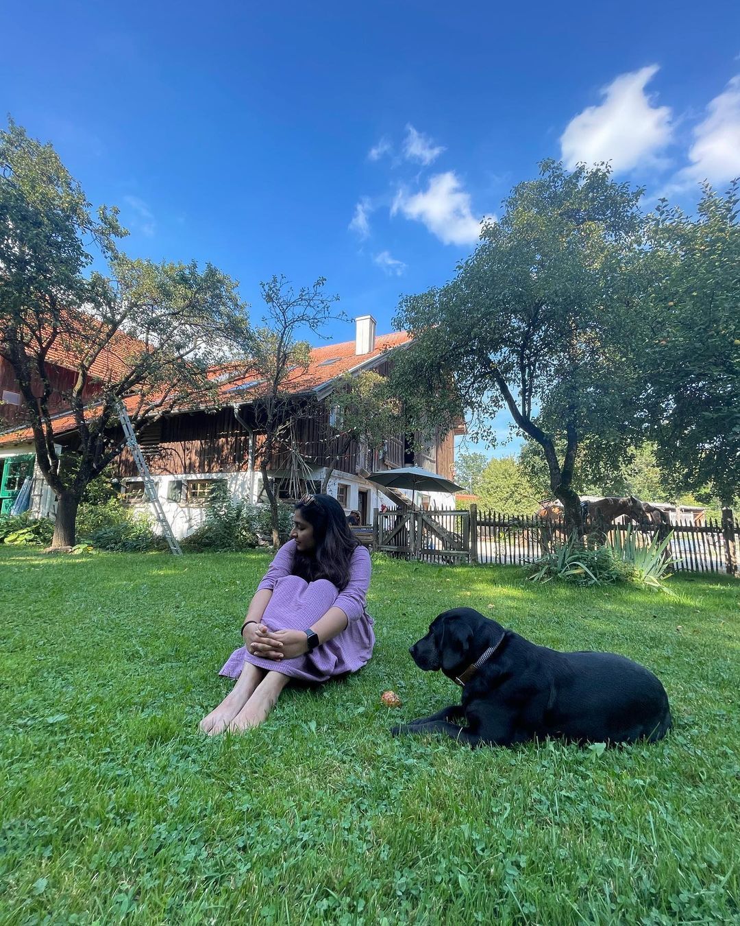 വെക്കേഷൻ അടിച്ചുപൊളിച്ച് രജിഷ വിജയൻ; ജർമ്മനി ചിത്രങ്ങൾ വൈറൽ 