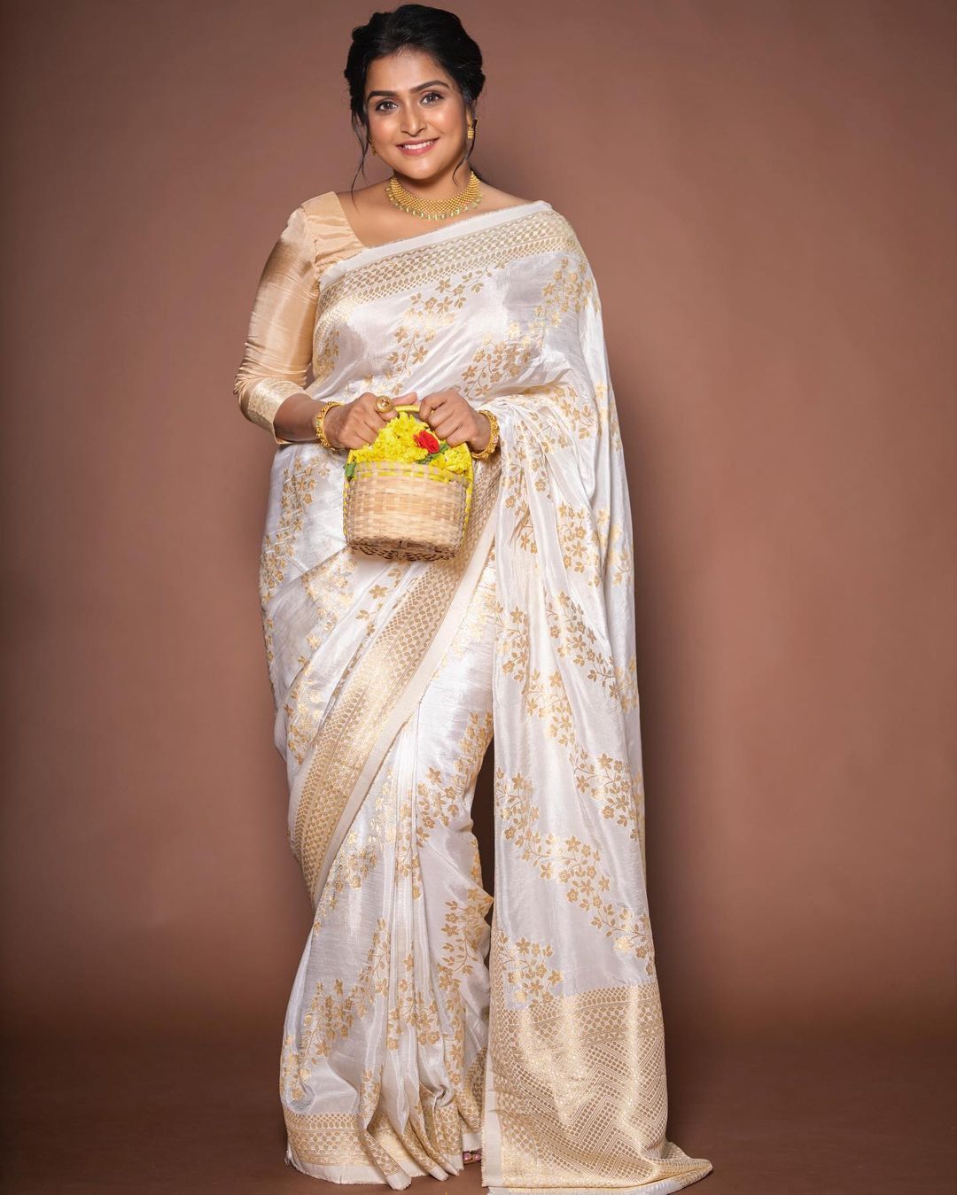 രമ്യ... നിങ്ങൾ എന്തൊരു സുന്ദരിയാണ്... സാരിയിൽ പുഞ്ചിരി അഴകുമായി നടി