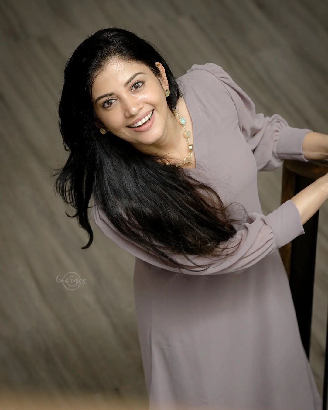 ഫോട്ടോ ഇടണം, ലൈക്ക് വാരിക്കൂട്ടണം, പോകണം...; വീണ്ടും കിടിലന്‍ ചിത്രങ്ങളുമായി ശിവദ