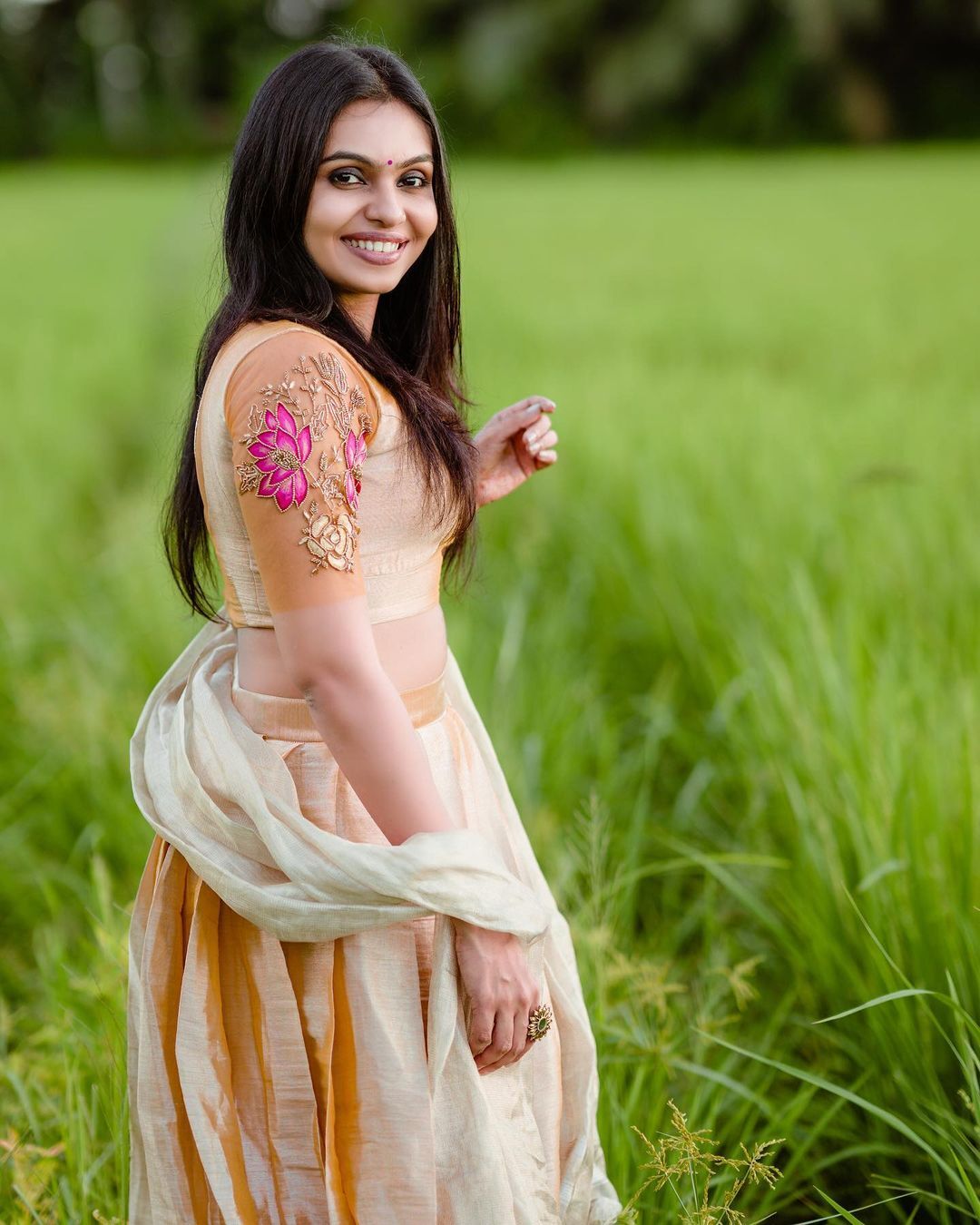 ഓണം ലുക്കെന്നാല്‍ ഇതാണ്... തന്‍വി... എന്തൊരു സുന്ദരിയാണ്; വൈറല്‍ ചിത്രങ്ങള്‍ 