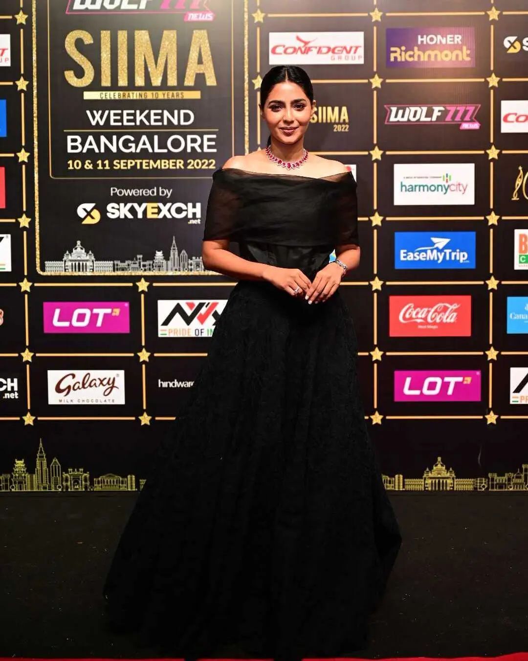 മലയാളത്തിലെ മികച്ച നടി... സൈമ അവാര്‍ഡ്‌സില്‍ മിന്നിത്തിളങ്ങി ഐഷു; ഞെട്ടിച്ച ലുക്കെന്ന് സോഷ്യല്‍ മീഡിയ, വൈറല്‍