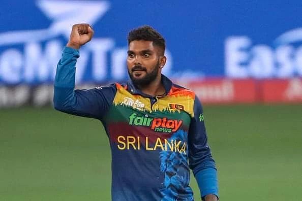 അമ്പമ്പോ എന്തൊരടി, രജപക്‌സെ തുടങ്ങിയിട്ട് നിര്‍ത്തിയില്ല; പാകിസ്താനെ തീര്‍ത്ത് ഹസരങ്ക