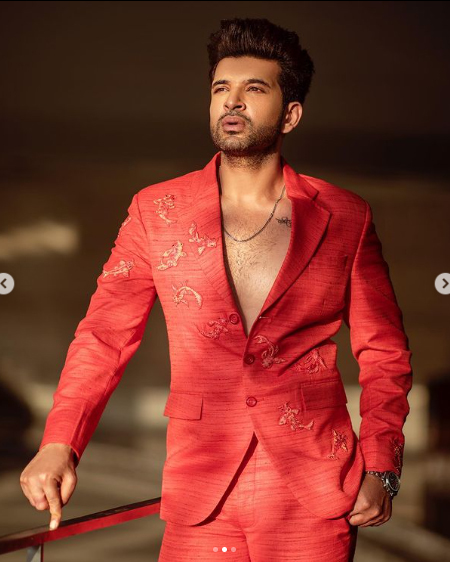Bollywood Actor Karan Kundra Look Stylish In Latest Photos