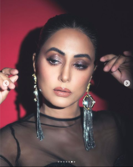 Check Out Latest Photos Of Bollywood Actress Hina Khan