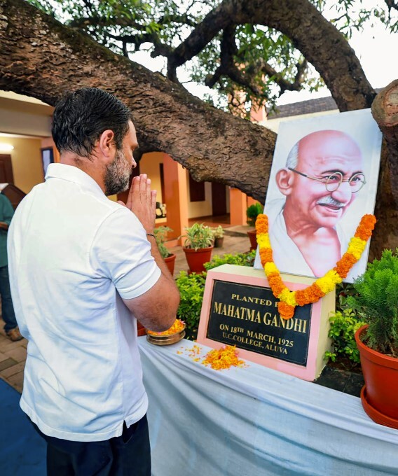 Congress Leader Rahul Gandhi during Bharat Jodo Yatra In Ernakulam