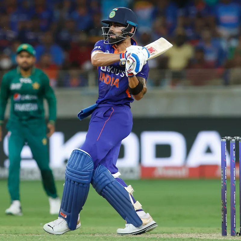 കിങ് ഈസ് ബാക്ക്; വിരാട് കോലിയുടെ മരണമാസ് ബാറ്റിംഗ്, ജയിച്ചത് പാകിസ്താന്‍