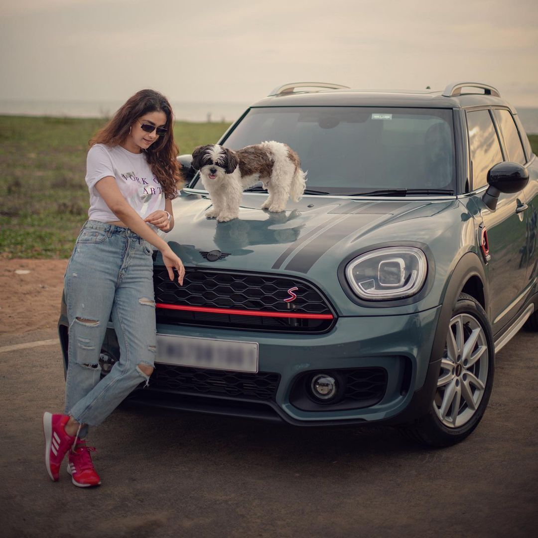 പെര്‍ഫെക്ട് ഓകെ, ആരാധകരേ ശാന്തരാകുവിന്‍ ഇത് കീര്‍ത്തി തന്നെയാണ്, ഒന്നൊന്നര ചിത്രങ്ങള്‍ വൈറല്‍