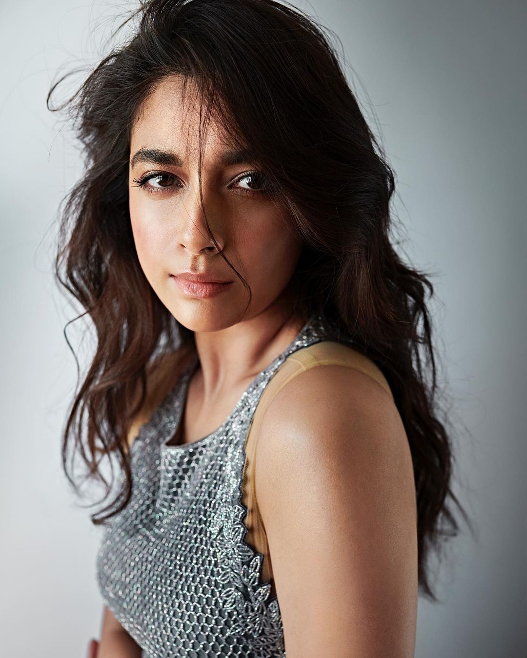 ഞെട്ടിച്ച് കഴിഞ്ഞെങ്കില്‍ നിര്‍ത്തികൂടേ; സില്‍വര്‍ നെറ്റില്‍ മാരക ലുക്കായി കീര്‍ത്തി സുരേഷ്, ചിത്രങ്ങള്‍ വൈറല്‍