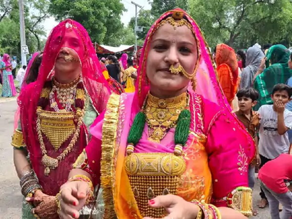 Khejdli Shaheedi Fair : राजस्‍थान का वो मेला जिसमें 40 लाख तक के गहने पहनकर आती हैं गांव की महिलाएं 
