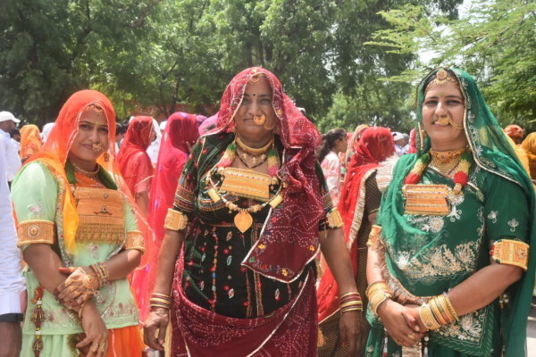 Khejdli Shaheedi Fair : राजस्‍थान का वो मेला जिसमें 40 लाख तक के गहने पहनकर आती हैं गांव की महिलाएं 