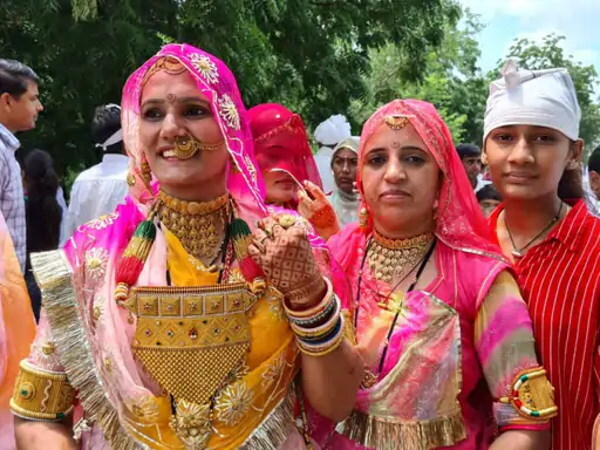 Khejdli Shaheedi Fair : राजस्‍थान का वो मेला जिसमें 40 लाख तक के गहने पहनकर आती हैं गांव की महिलाएं 