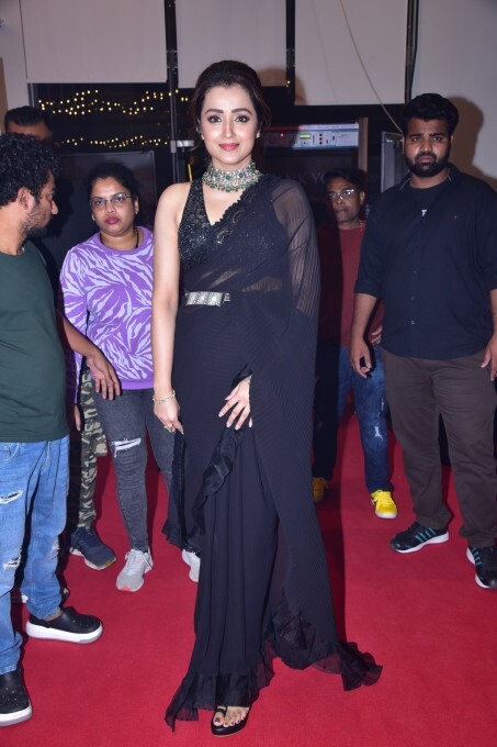 Kollywood Actress Trisha Krishnan Look Stunning In Black Saree