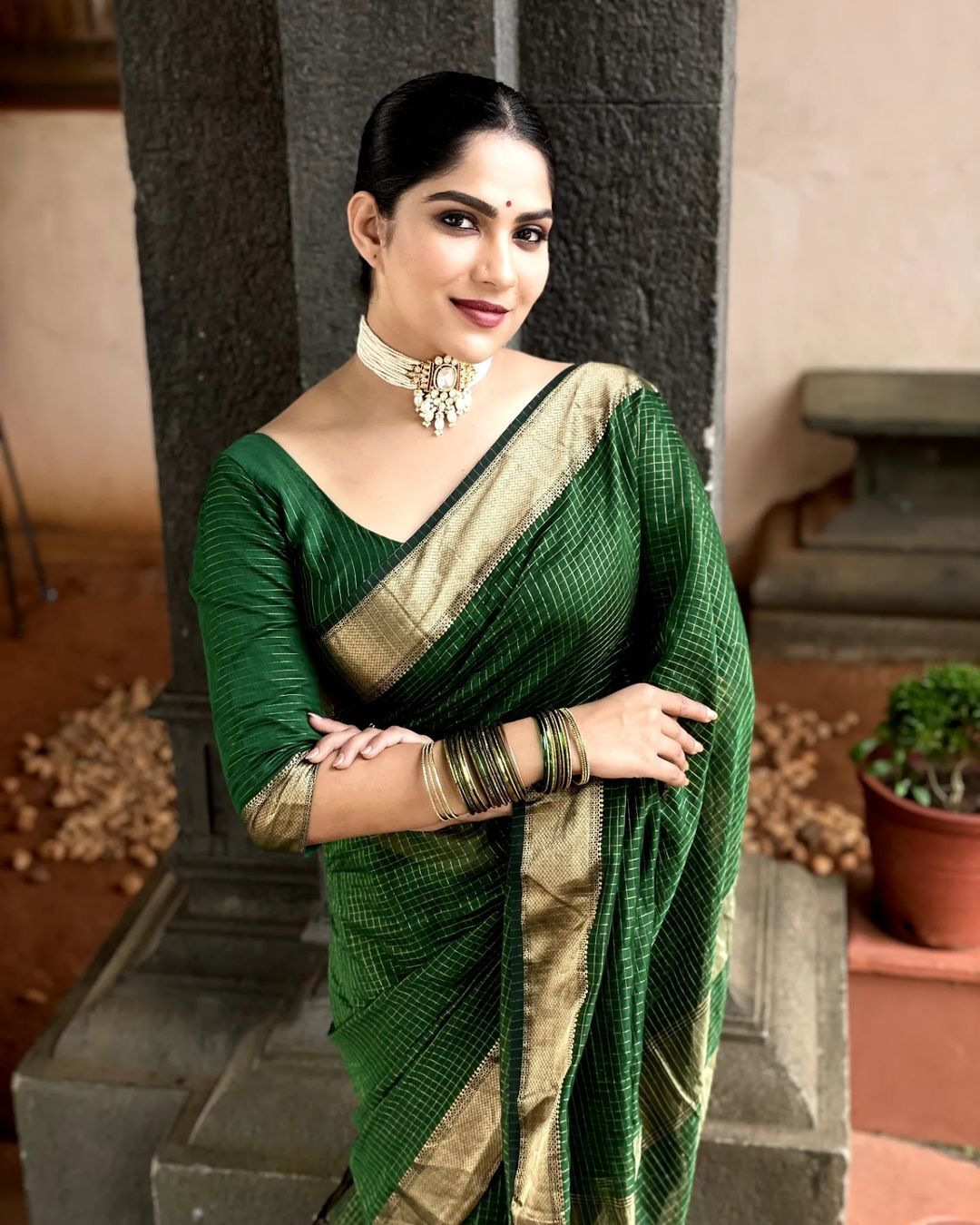 ഓണാഘോഷങ്ങൾ തുടരുന്നു... സ്റ്റൈലിഷ് ലുക്കിൽ സ്വാസിക, ചിത്രങ്ങൾ കാണാം