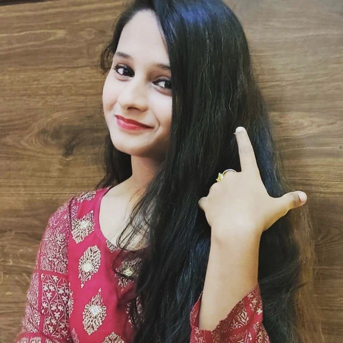 Mrunal Jadhav: दृश्यम के 'विजय सलगांवकर' की लाड़ली अनू अब हो गई बड़ी, ग्लैमरस अवतार देख चौंके लोग