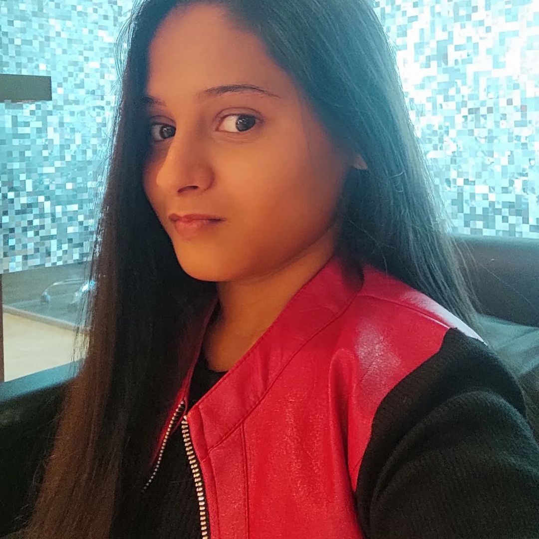 Mrunal Jadhav: दृश्यम के 'विजय सलगांवकर' की लाड़ली अनू अब हो गई बड़ी, ग्लैमरस अवतार देख चौंके लोग