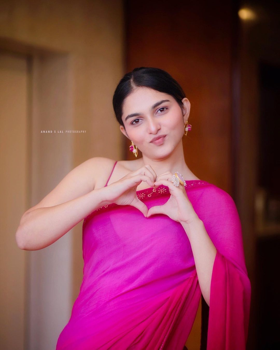 പർപ്പിളിൽ സൂപ്പർ ലുക്കിൽ കയാദു... മലയാളികൾ ഏറ്റെടുത്ത നങ്ങേലിയുടെ കലക്കൻ ലുക്ക് കാണാം