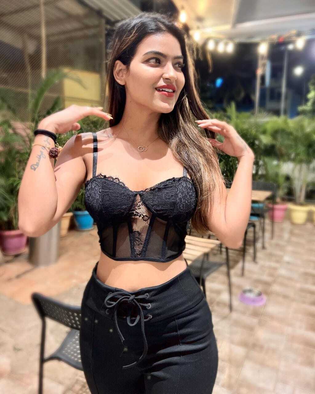 PHOTOS : ப்பா.. க்யூட்டான சிரிப்பில் ரசிகர்களை ஈர்க்கும் யுனிகா ரே.. கலக்கலான சூப்பர் கிளிக்ஸ் இதோ!