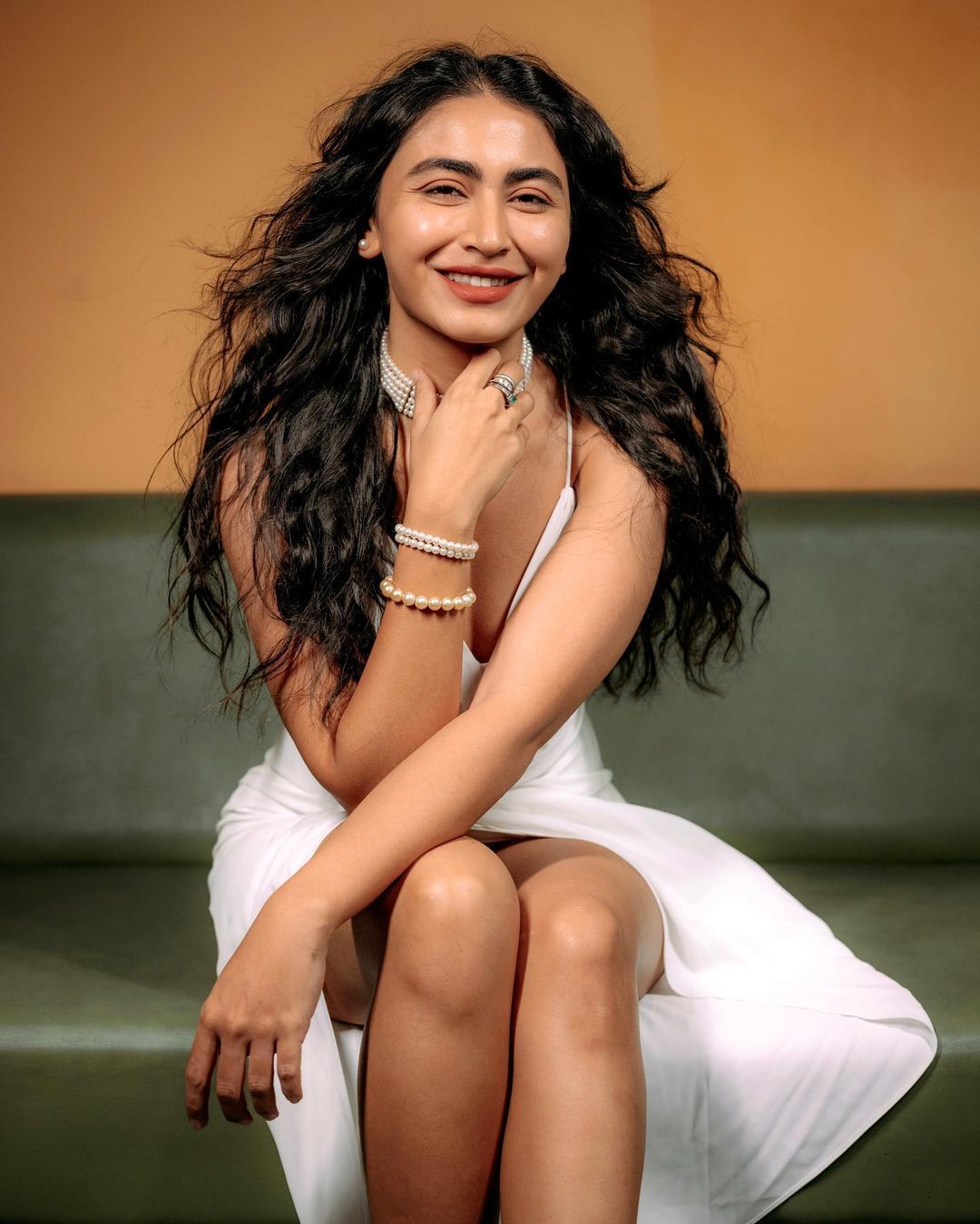 PHOTOS : ஸ்விம் சூட்டில் பீச்சில் துள்ளாட்டம் போடும் கட்டிஜா  க்பால்.. கிறங்கடிக்கும் நச் போட்டோஸ் இதோ!