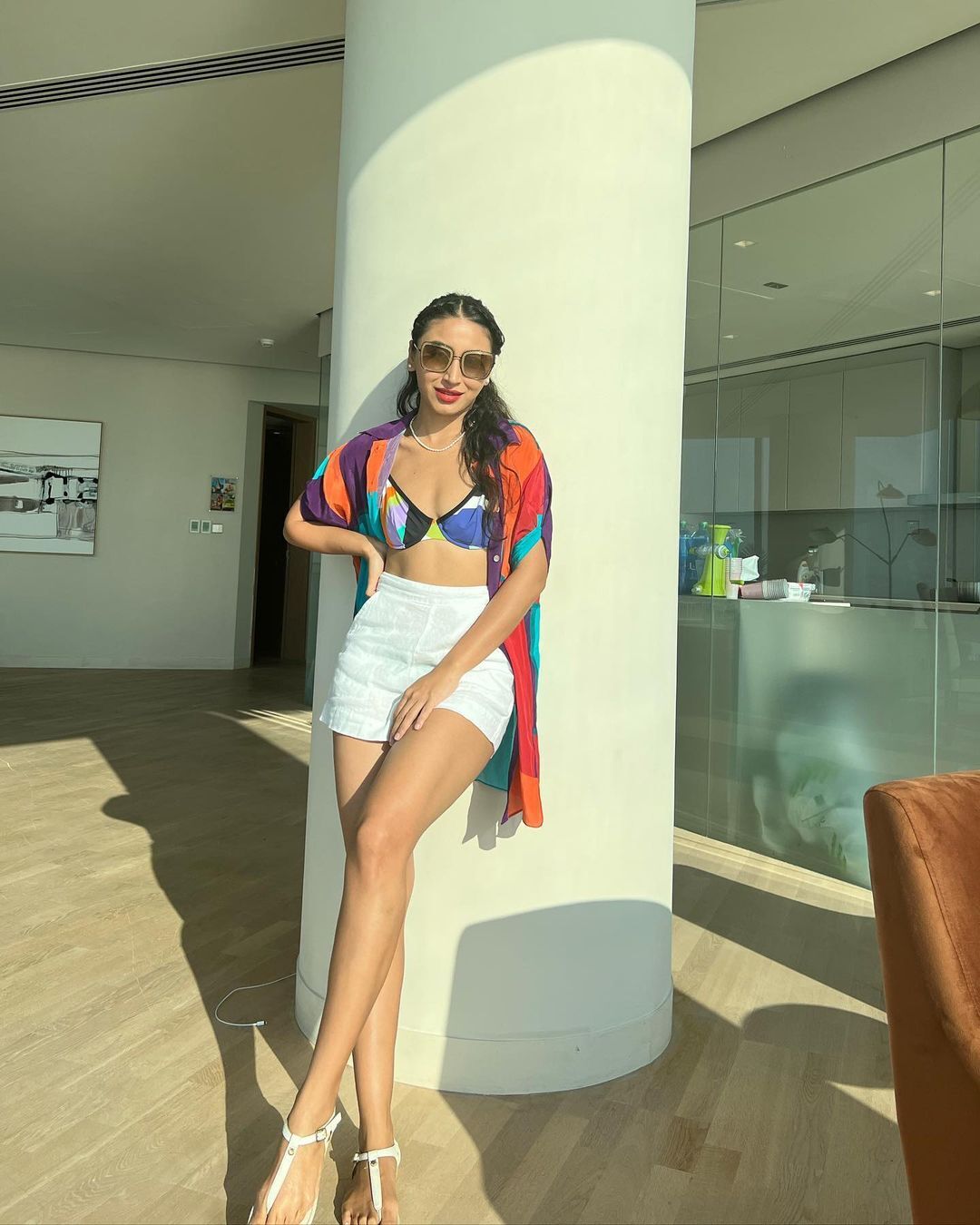 PHOTOS : ஸ்விம் சூட்டில் பீச்சில் துள்ளாட்டம் போடும் கட்டிஜா  க்பால்.. கிறங்கடிக்கும் நச் போட்டோஸ் இதோ!