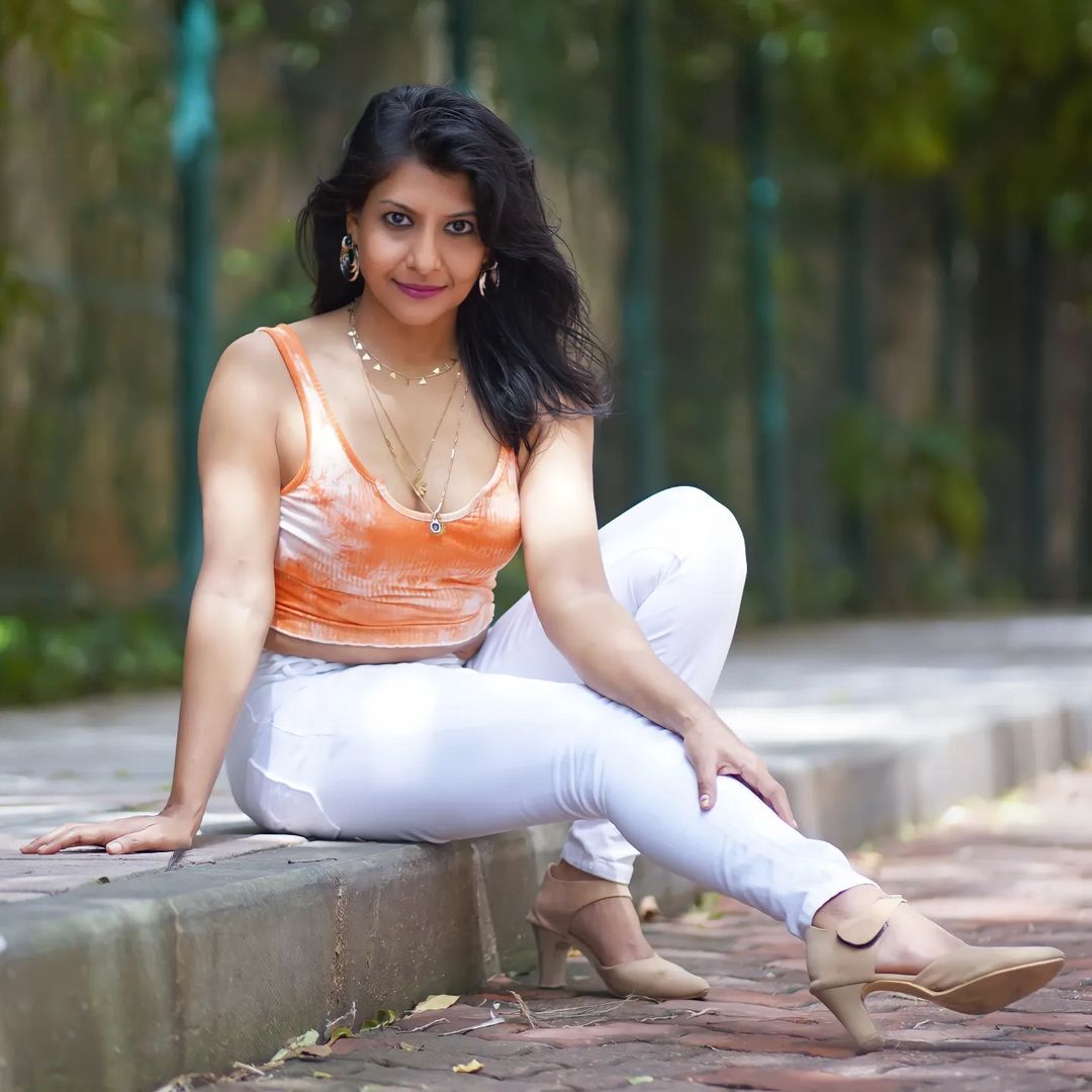 PHOTOS : அசத்தும் அழகு அப்படியே நிலவு.. நடிகை சீமா மைதியின் லேட்டஸ்ட் கலக்கல் போட்டோஸ் இதோ!