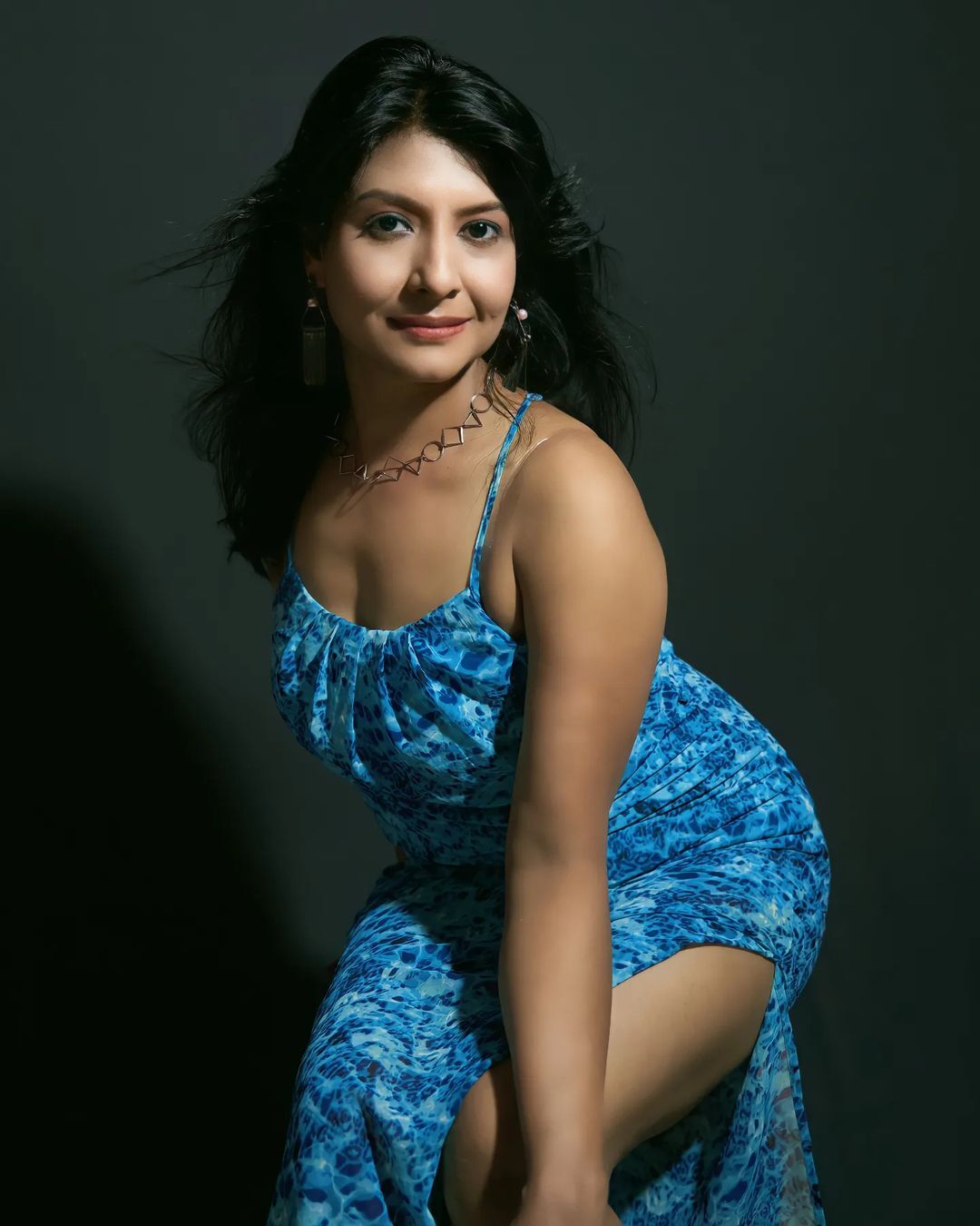 PHOTOS : அசத்தும் அழகு அப்படியே நிலவு.. நடிகை சீமா மைதியின் லேட்டஸ்ட் கலக்கல் போட்டோஸ் இதோ!