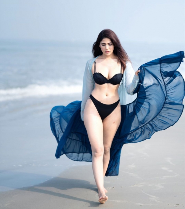 PHOTOS : கடல் தேவதையாக மாறிய ரேணு கவுசல்.. கவர்ந்திழுக்கும் நச் போட்டோஸ் இதோ!