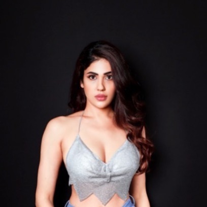 PHOTOS : கடல் தேவதையாக மாறிய ரேணு கவுசல்.. கவர்ந்திழுக்கும் நச் போட்டோஸ் இதோ!