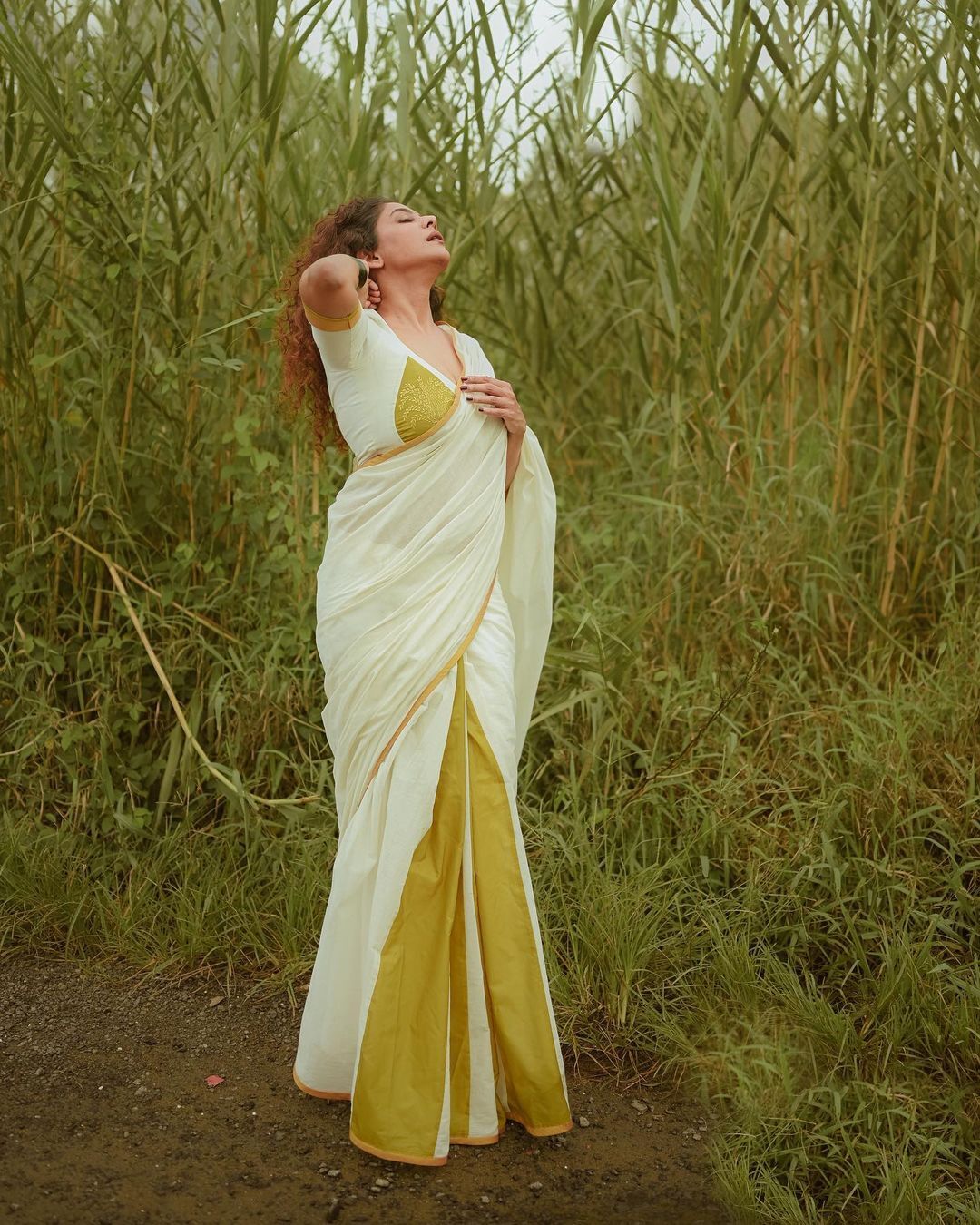 ഡെഡ്‌ലി കോമ്പിനേഷന്‍; എല്ലാവരും ഒന്ന് അങ്ങോട്ട് മാറിക്കോളി, ഇത് വേറെ ലെവലാണ്, പൂര്‍ണിമയുടെ പുതിയ ലുക്ക് വൈറല്‍