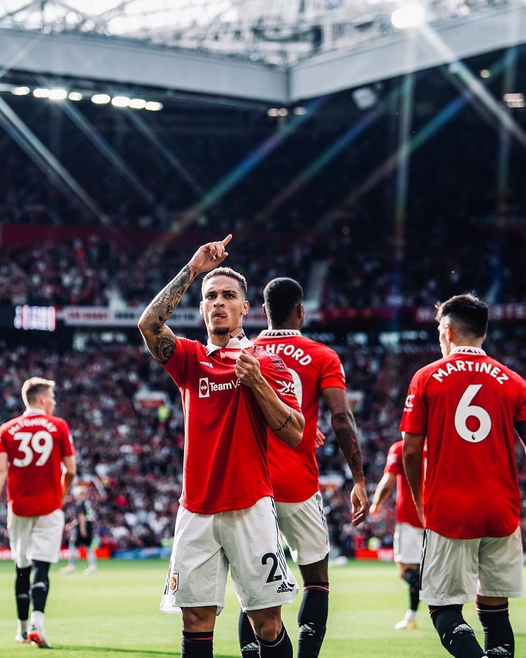 വല്ലാത്തൊരു പെനാല്‍റ്റിയായി പോയി അത്; യൂറോപ്പ ലീഗില്‍ യുനൈറ്റഡ് തോറ്റതല്ല തോല്‍പ്പിച്ചതാണ്