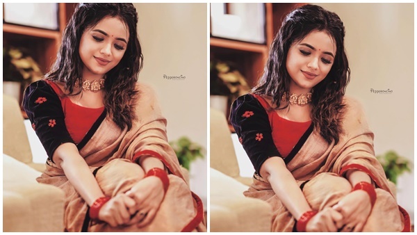 ഈ കൊച്ചിന് ഇത് എന്നാ സൗന്ദര്യമാന്നേ...സാരിയില്‍ നാണത്തോടെ ആരതി പൊടി..