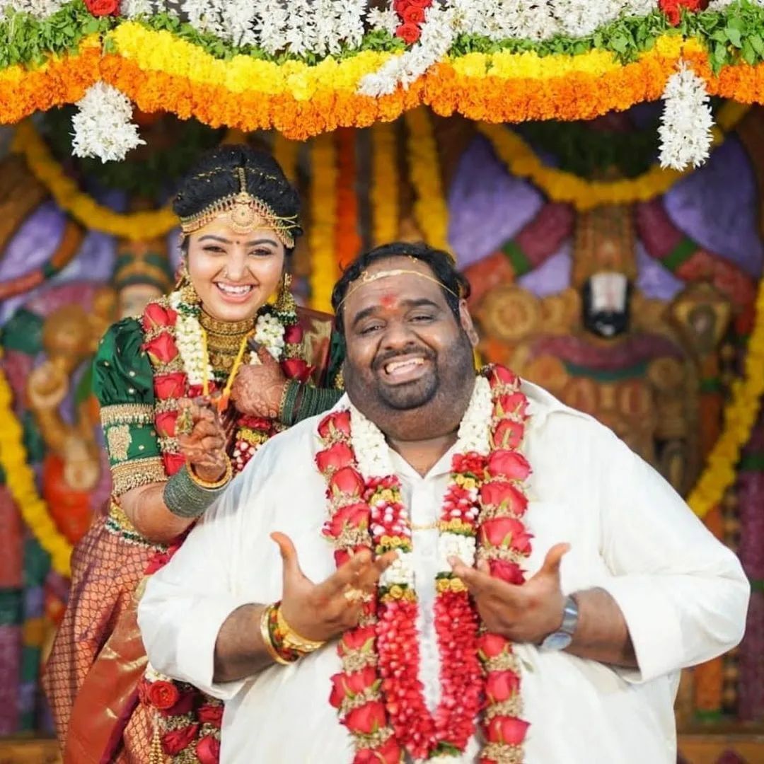 സെറ്റില്‍ നിന്നും മൊട്ടിട്ട പ്രണയം; നിര്‍മ്മാതാവ് രവീന്ദര്‍ ചന്ദ്രശേഖരനും നടി മഹാലക്ഷ്മിയും വിവാഹിതരായി