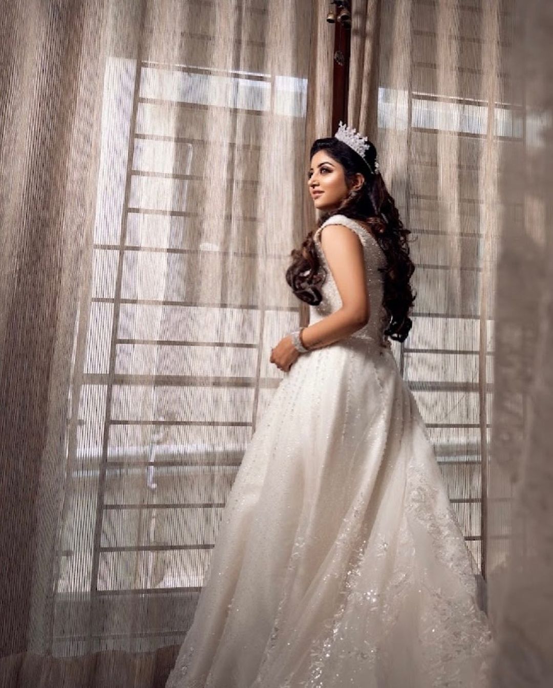 സെറ്റില്‍ നിന്നും മൊട്ടിട്ട പ്രണയം; നിര്‍മ്മാതാവ് രവീന്ദര്‍ ചന്ദ്രശേഖരനും നടി മഹാലക്ഷ്മിയും വിവാഹിതരായി