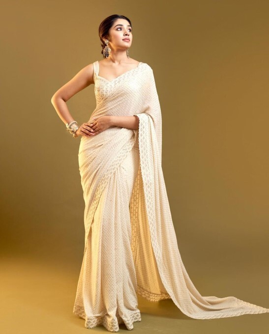 Tollywood Actress Krithi Shetty Looking Gorgeous In Saree