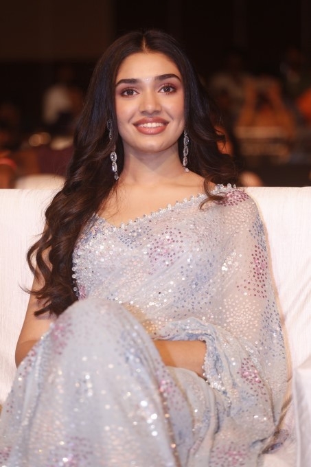 Tollywood Actress Kriti Shetty Looks Gorgeous In Saree
