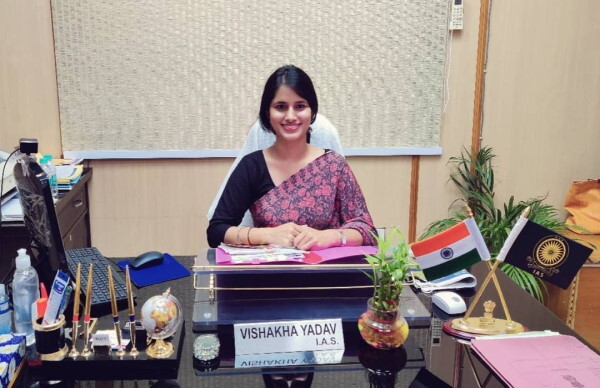 Vishakha Yadav : वो इंजीनियर जो बन गई IAS, दो बार की असफलताएं भी नहीं तोड़ पाईं हिम्‍मत 