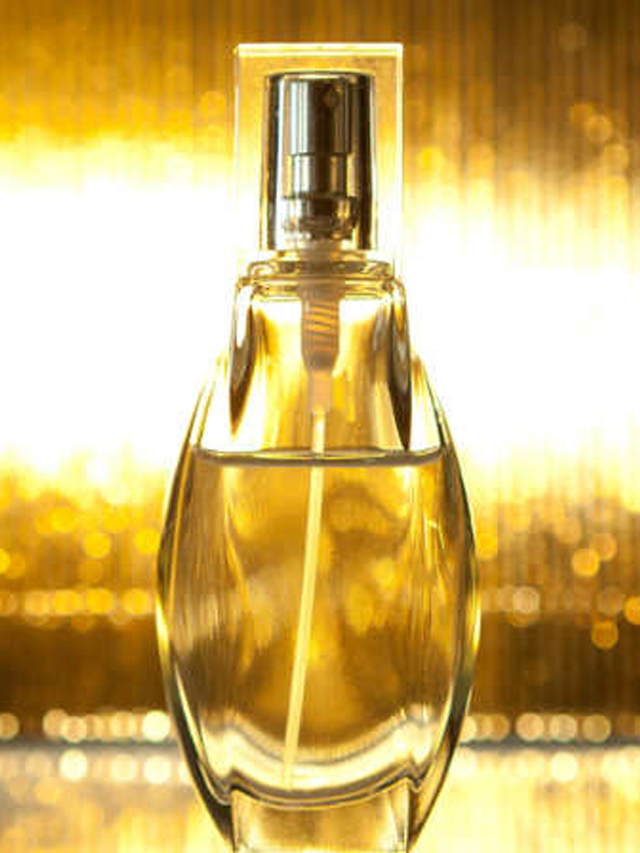 പെര്‍ഫ്യൂമിന്റെ ഗന്ധം മണിക്കൂറുകള്‍ നീണ്ടുനില്‍ക്കണോ... ഇതാ ചില പൊടിക്കൈകള്‍