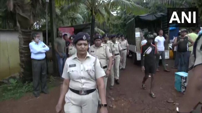 Curlies restaurant at Anjuna being demolished over violation of coastal zone laws