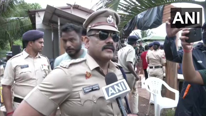 Curlies restaurant at Anjuna being demolished over violation of coastal zone laws