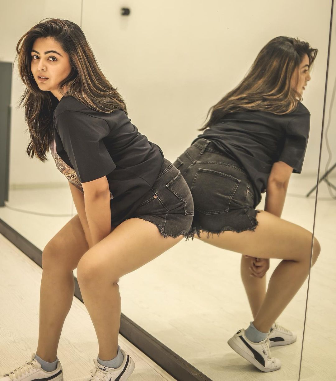 महाभारत में कुंती का किरदार निभाने वाली शफक नाज ने दिखाई हॉटनेस, फैंस बोले- 'तुमसे ये उम्मीद न थी'