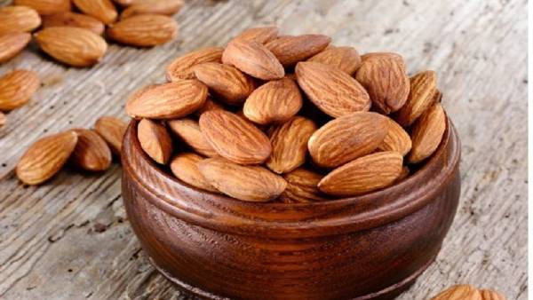 പ്രമേഹ രോഗികള്‍ക്ക് ബദാം കഴിക്കാമോ? ഒരുപിടി ബദാം കാഴ്ചവെക്കും അത്ഭുതങ്ങള്‍ അറിയാം