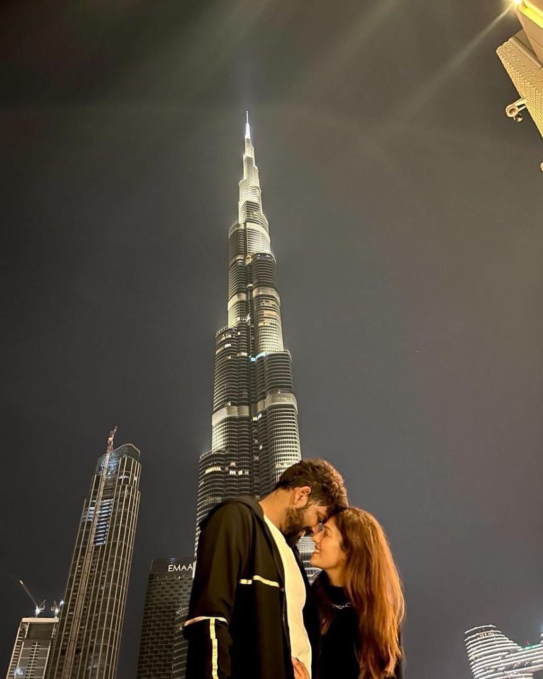 ഇതാ ഞങ്ങളുടെ ഉയിരും ഉലകവും; അമ്മയായി നയന്‍സ്, ഇരട്ടക്കുട്ടികളെന്ന് വിക്കി, ക്യൂട്ടാണെന്ന് ആരാധകര്‍