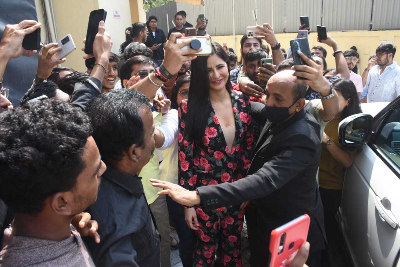 కాక పుట్టిస్తున్న కత్రినా కైఫ్..  