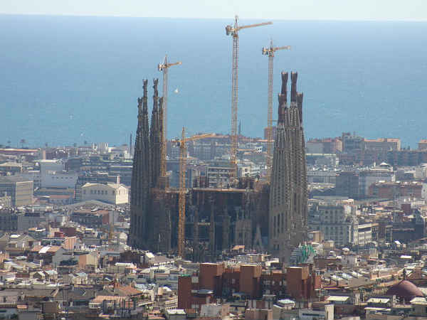 നൈറ്റ് ലൈഫ് ഇഷ്ടമാണോ; പാര്‍ട്ടിയായി അടിച്ചുപൊളിക്കാന്‍ ഈ നഗരങ്ങള്‍ പൊളിയാണ്: ട്രിപ്പ് ഉറപ്പിച്ചോളൂ