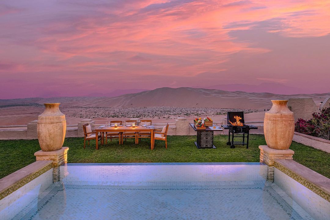 അബുദാബി എത്ര സുന്ദരം; ഒരു യാത്ര പോയാലോ? കാണേണ്ട സ്ഥലങ്ങളാണ് ഇവയാണ്