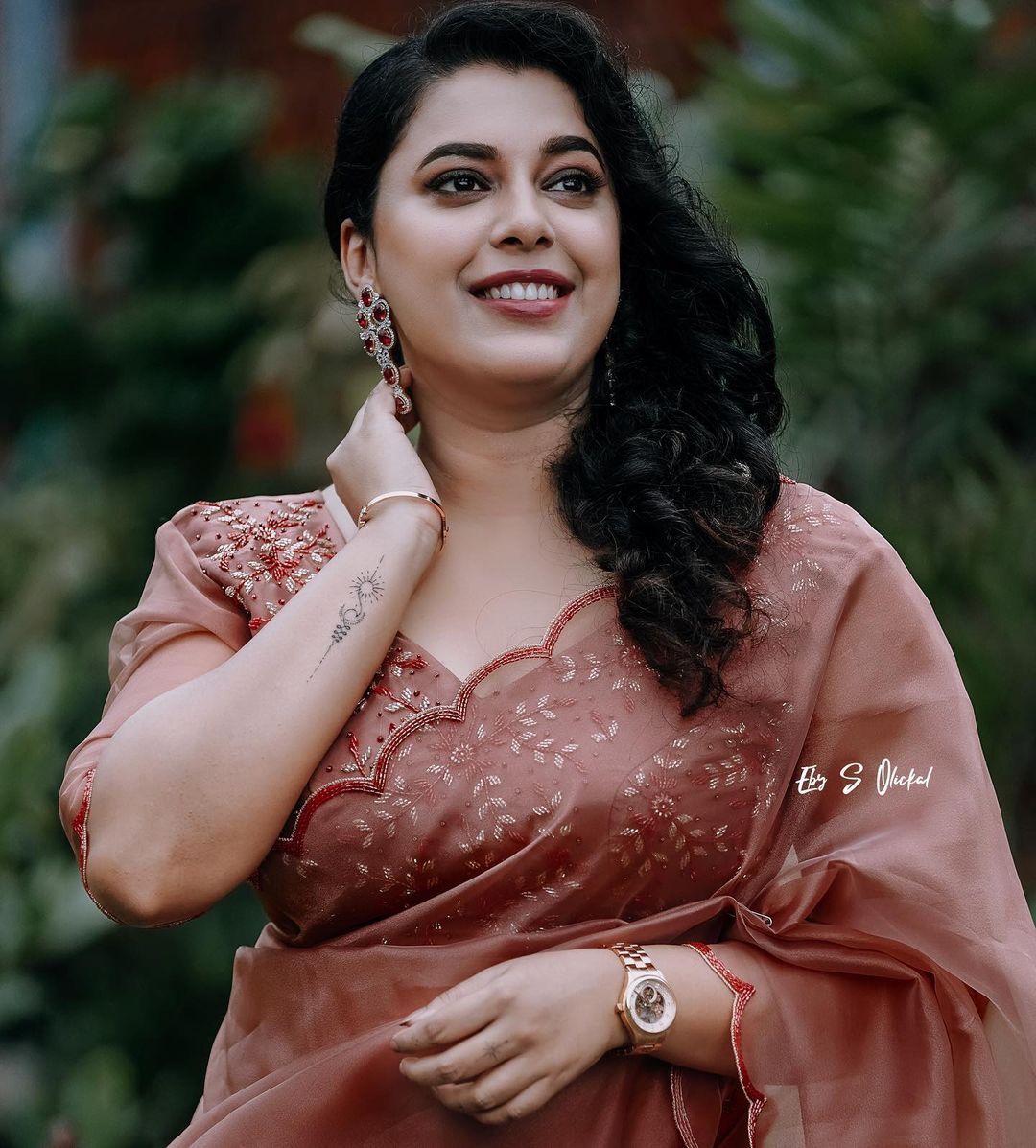 Jewel Mary: പേരുപോലെതന്നെ മിന്നിതിളങ്ങി ജുവൽ മേരി... ഇൻസ്റ്റാഗ്രാമിൽ സോറ്റൈലൻ ലുക്കിൽ നടി, ചിത്രങ്ങൾ കാണാം