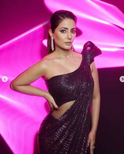 Actress Hina Khan Raise The Temperature With Her Latest Photoshoot