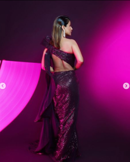 Actress Hina Khan Raise The Temperature With Her Latest Photoshoot