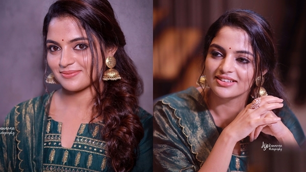 Nikhila Vimal: സിംപിൾ സുന്ദരിയായി നിഖില വിമൽ... കൊച്ചിയിൽ തരംഗമായി നടി, ചിത്രങ്ങൾ കാണാം
