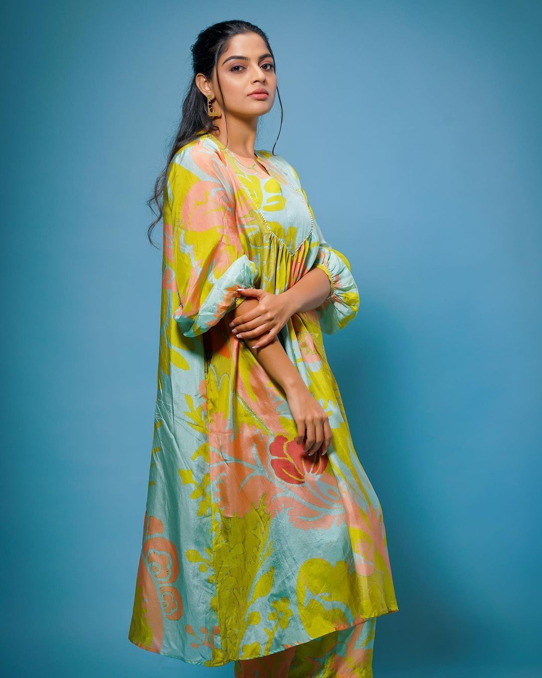 Nikhila Vimal: സിംപിൾ സുന്ദരിയായി നിഖില വിമൽ... കൊച്ചിയിൽ തരംഗമായി നടി, ചിത്രങ്ങൾ കാണാം