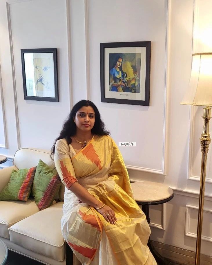Samyuktha Varma: തിരിച്ചു വരവാണോ? സംയുക്ത വർമ്മയുടെ ട്രെഡീഷണൽ ലുക്ക് ഏറ്റെടുത്ത് മലയാളികൾ, ചിത്രങ്ങൾ കാണാം